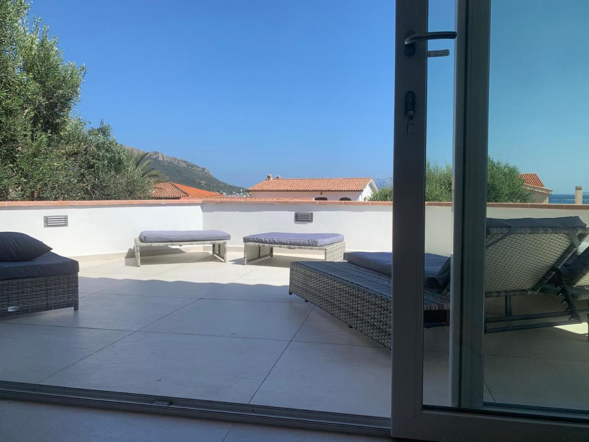 Bona Ciurrata Hotel Golfo Aranci Exterior photo