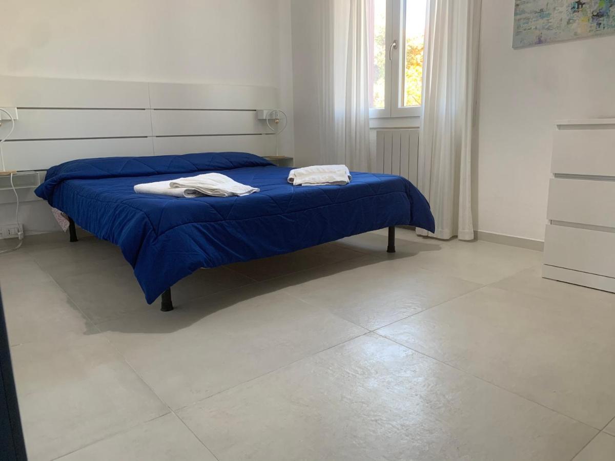 Bona Ciurrata Hotel Golfo Aranci Exterior photo